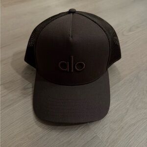 ALO Yoga Dark Brown Hat